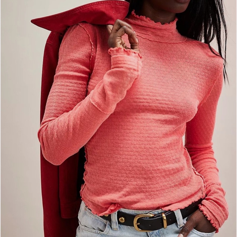 NWOT Free People We The Free Sara Pointelle
Turtleneck Flame Red Size S